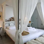 Feriehus 360 Blue Fira (Santorini)