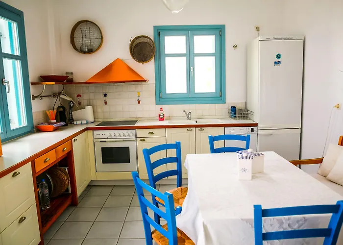 360 Blue Fira (Santorini)