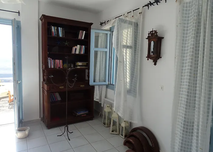 360 Blue Fira (Santorini)